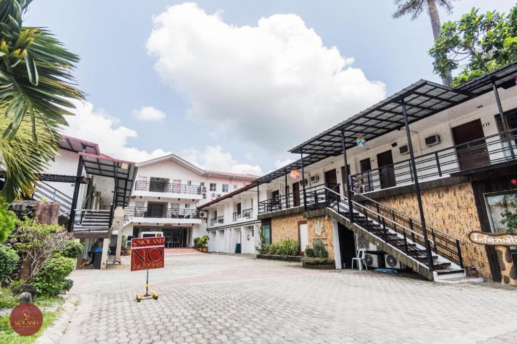 Quezon Premier Hotel לוסנה מראה חיצוני תמונה